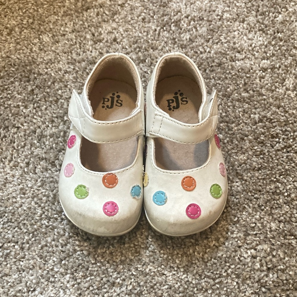 Pjs Puddle Jump shoes White and Pink Dress Shoes with Polka Dots size 3
